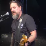 Cassino era baixista da banda de rock Raimundos.